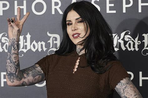 why is kat von d covering her tattoos|Kat Von D explained why shes covering her tattoos。